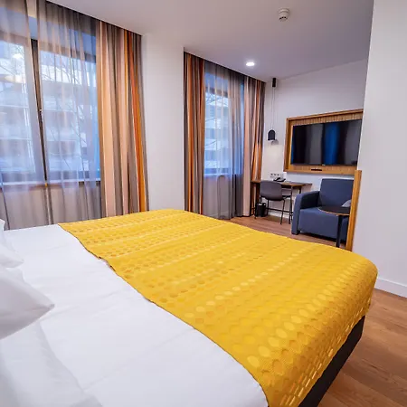 Hotelli Hestia Kentmanni 4*