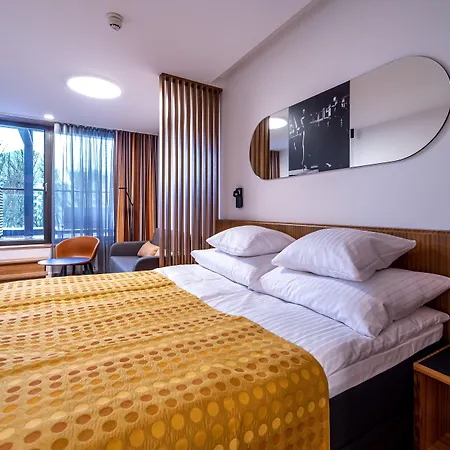 Hotel Hestia Kentmanni 4*